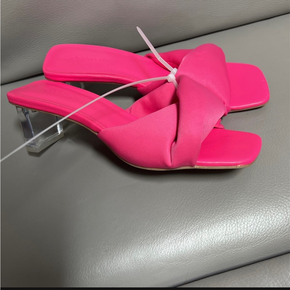 Open Edit sandal heel